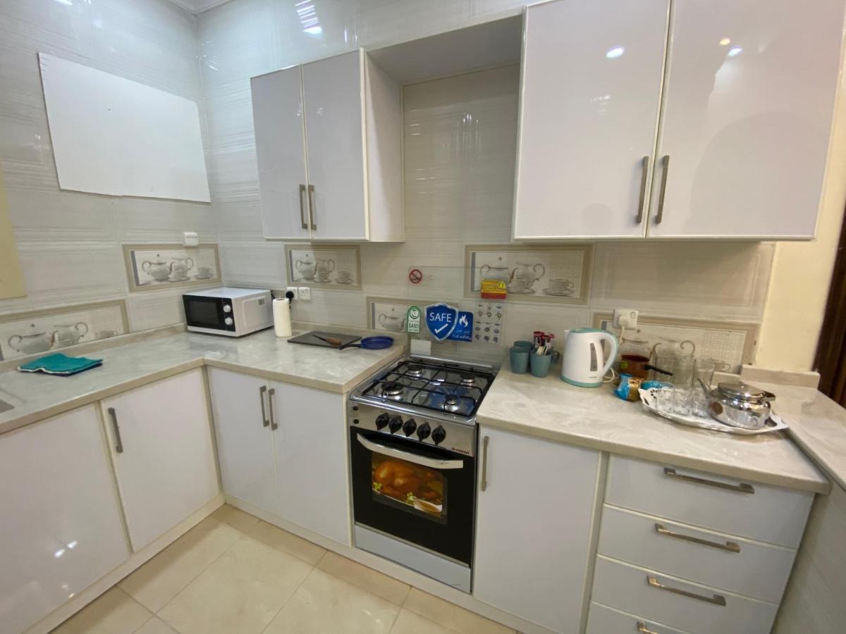 Al Diyafah Apts Medina Esterno foto