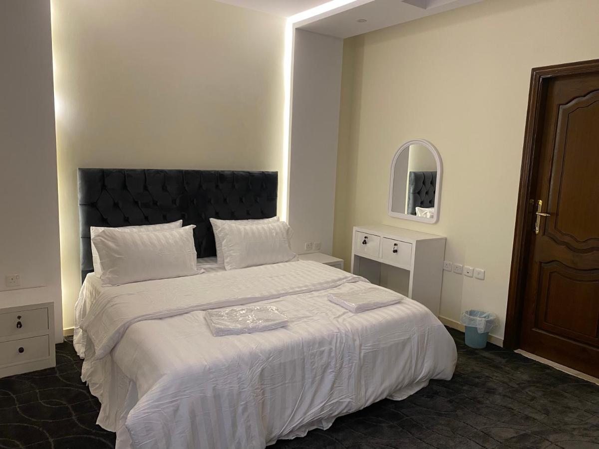 Al Diyafah Apts Medina Esterno foto